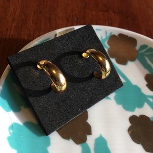 Gold Tone Napier Vintage Hoop Earrings